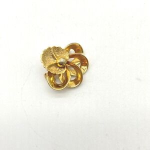 Vintage Gold Tone Flower Brooch‎ Pin Textured Floral Elegant Jewelry